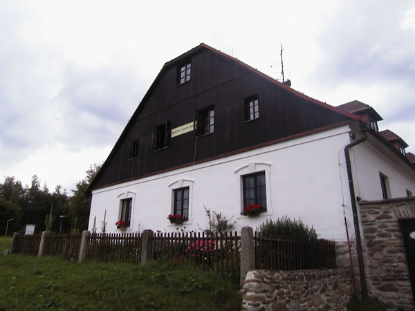 PENZION BAUR� DV�R