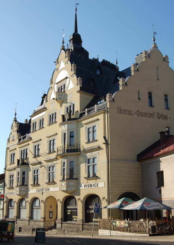 HOTEL OBECN� D�M - SEMILY