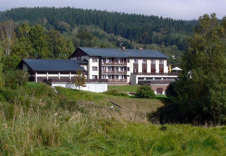 HOTEL �ERT�V ML�N