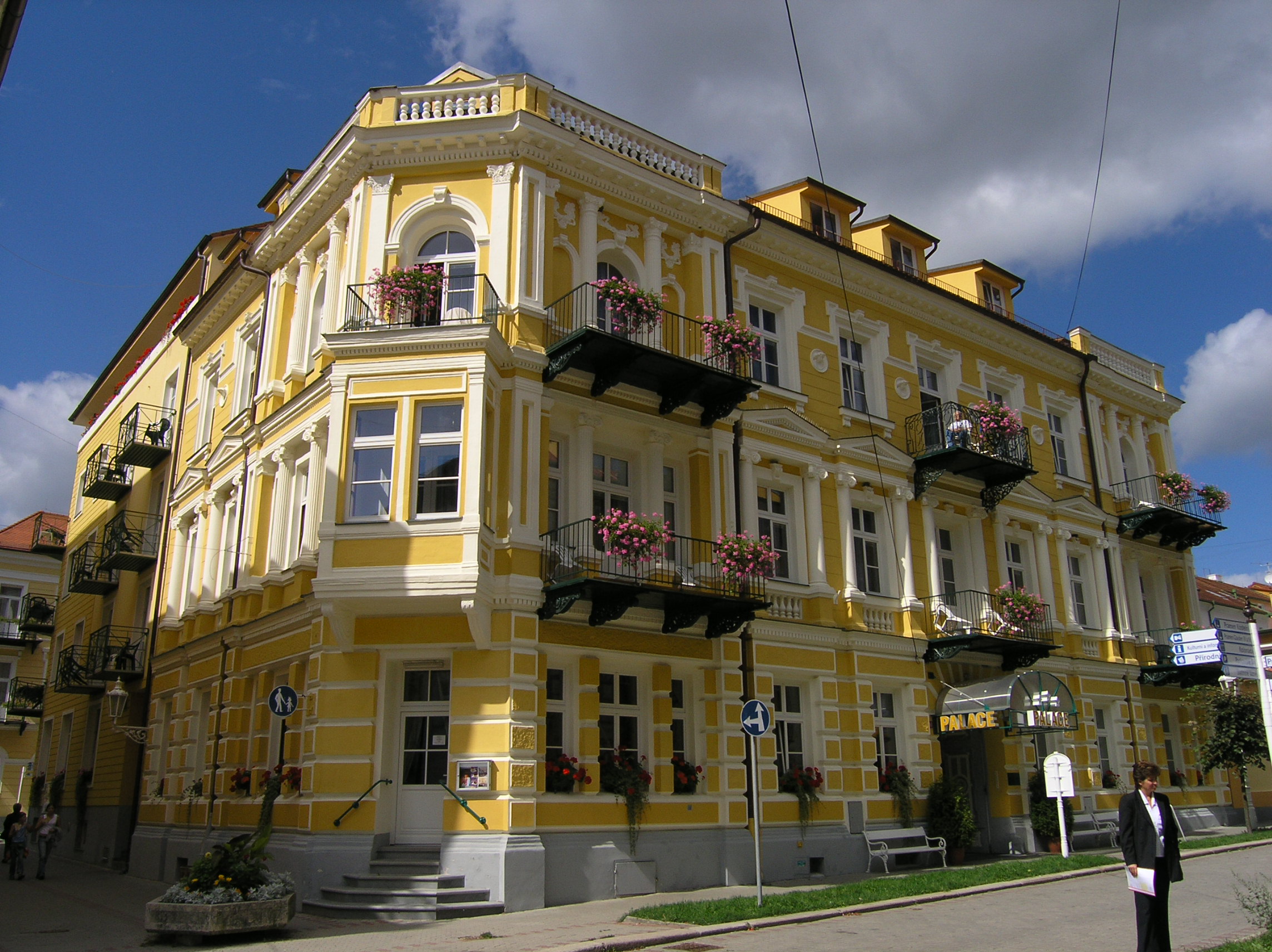 HOTEL PALACE