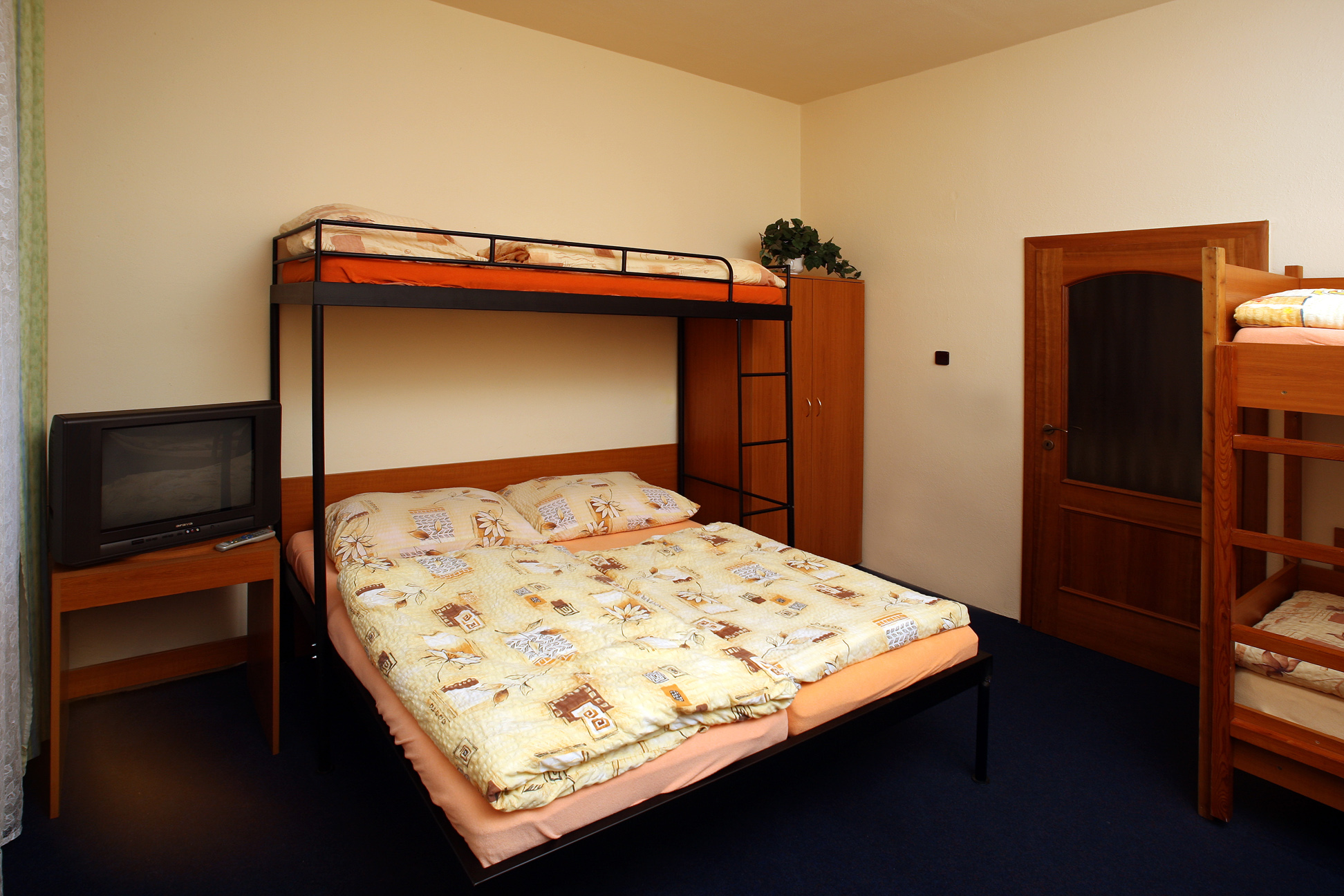 EURO HOSTEL PLZE